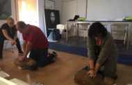 Càlig, els veïns s'han format per aprendre a utilitzar els desfibril·ladors