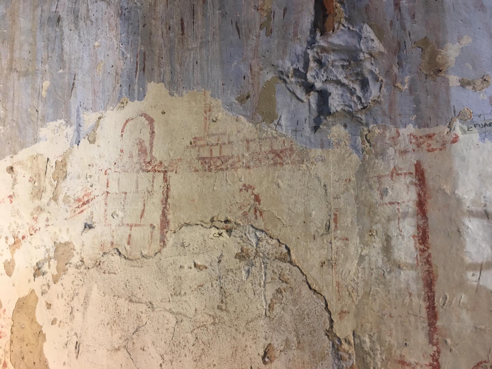 Càlig, les obres de restauració de La Torre han descobert un mural amb dibuixos