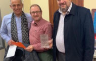 Santa Magdalena rep una placa commemorativa per la celebració de la 1a Jornada dels Templers