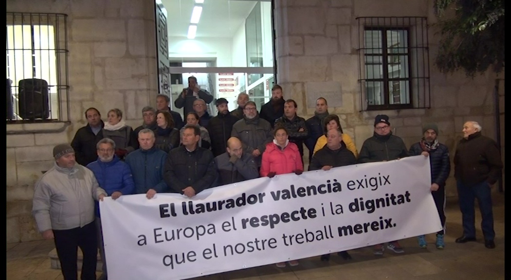 Vinaròs, els llauradors del Baix Maestrat es manifesten per en defensa de la citricultura