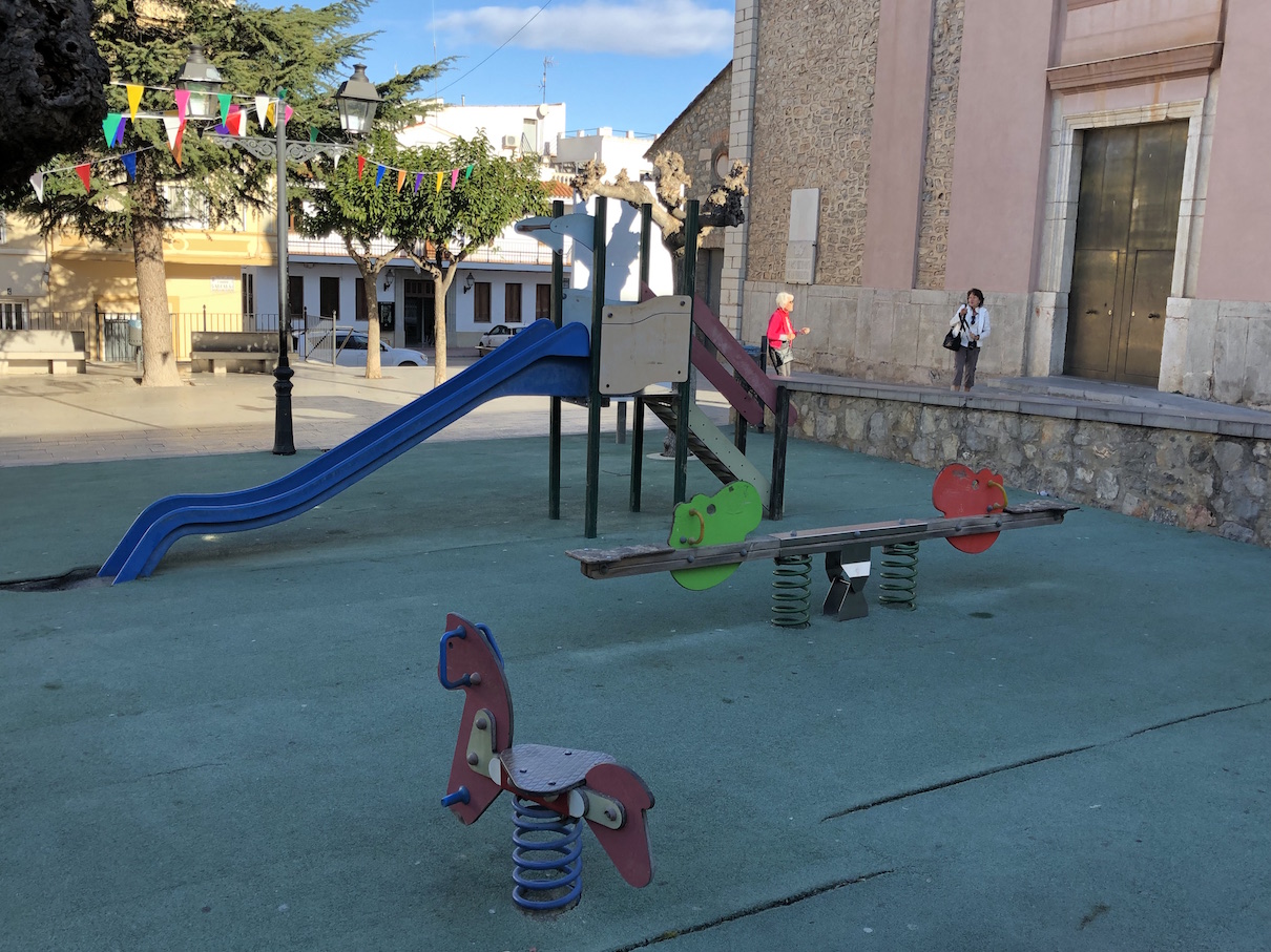 Santa Magdalena adequarà el parc infantil de la plaça de l'església