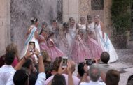 Benicarló; Desfilada de carrosses i batalla de confeti. Festes Patronals de Benicarló 2019 25-08-2019