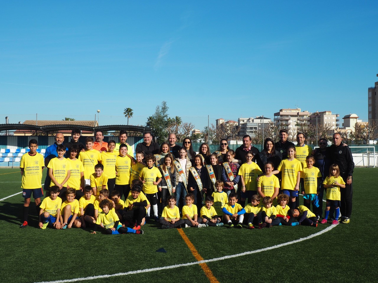 El Campus de Futbol Solidari de Nadal de Peníscola celebra la seua XI edició