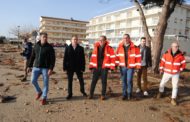 Alcossebre rep la visita del president de la Diputació Provincial per comprovar els danys del temporal