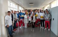 Els jugadors del Club Bàsquet Benicarló visiten l'àrea de Pediatria de l'Hospital Comarcal de Vinaròs