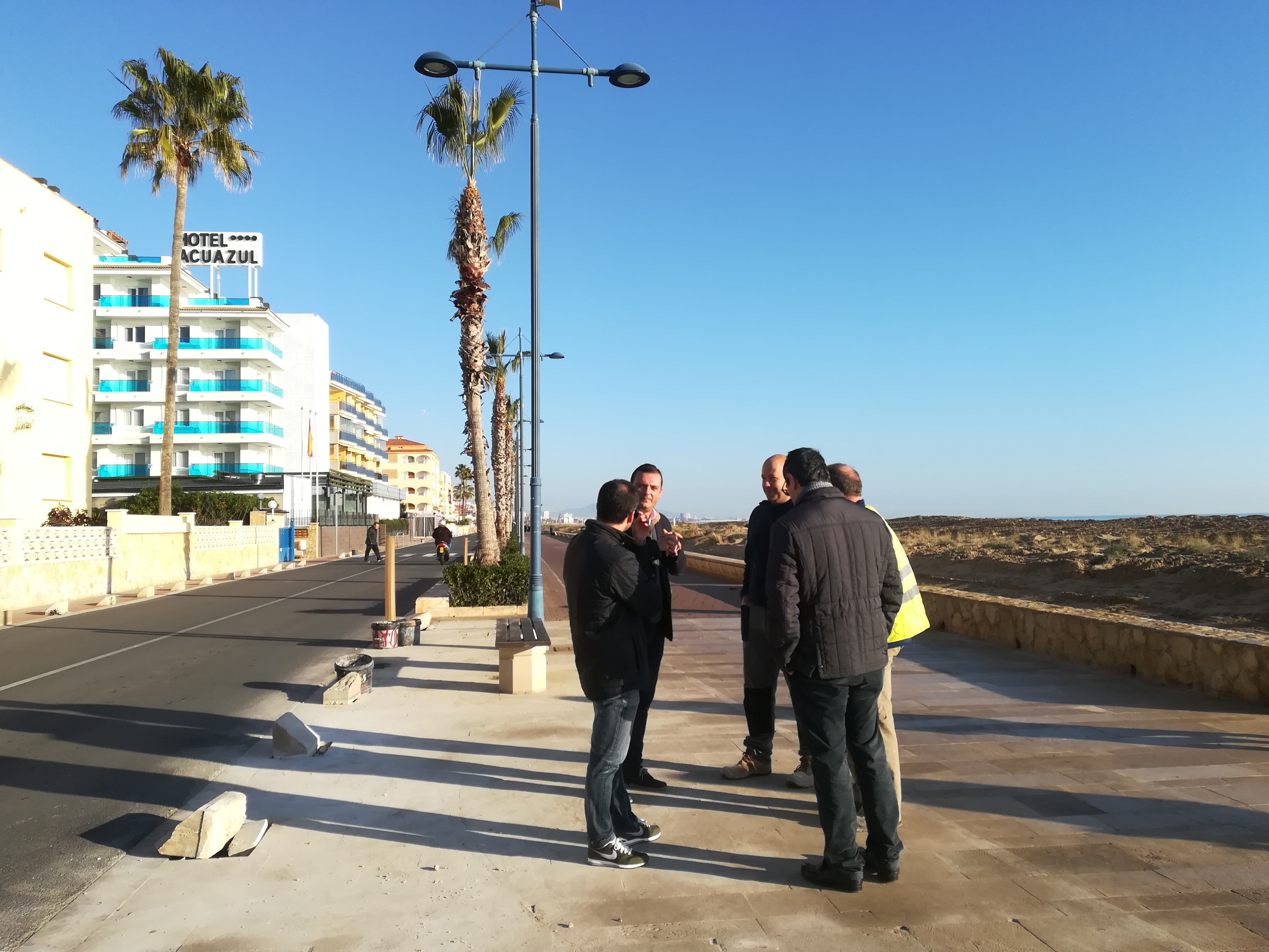 L'Ajuntament de Peníscola millora la seguretat de l'Avinguda Papa Lluna, que discorre paral·lela a la seua Platja Nord