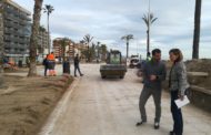 Un total de 25 persones i 19 màquines especialitzades treballen per restablir la normalitat a Peníscola després del temporal