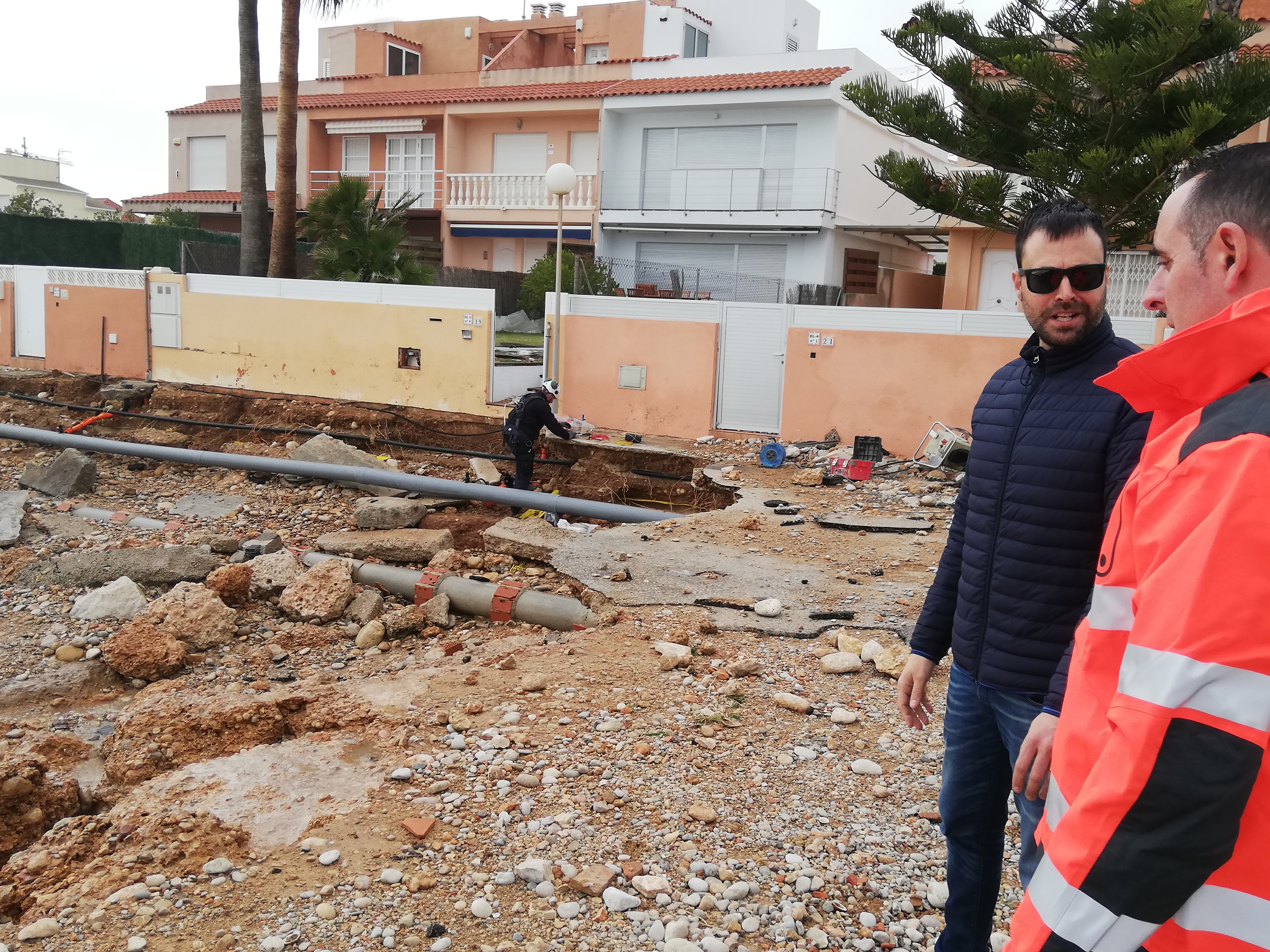 El Consorci Provincial de Bombers ha efectuat 350 serveis per les nevades i el temporal costaner