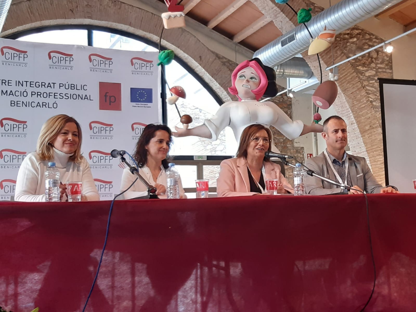 El primer Fòrum Carxofa Innova Benicarló engega amb una gran varietat de xarrades