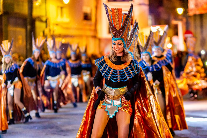 Alcalà-Alcossebre convida a decorar les façanes i aparadors comercials amb motiu del Carnaval