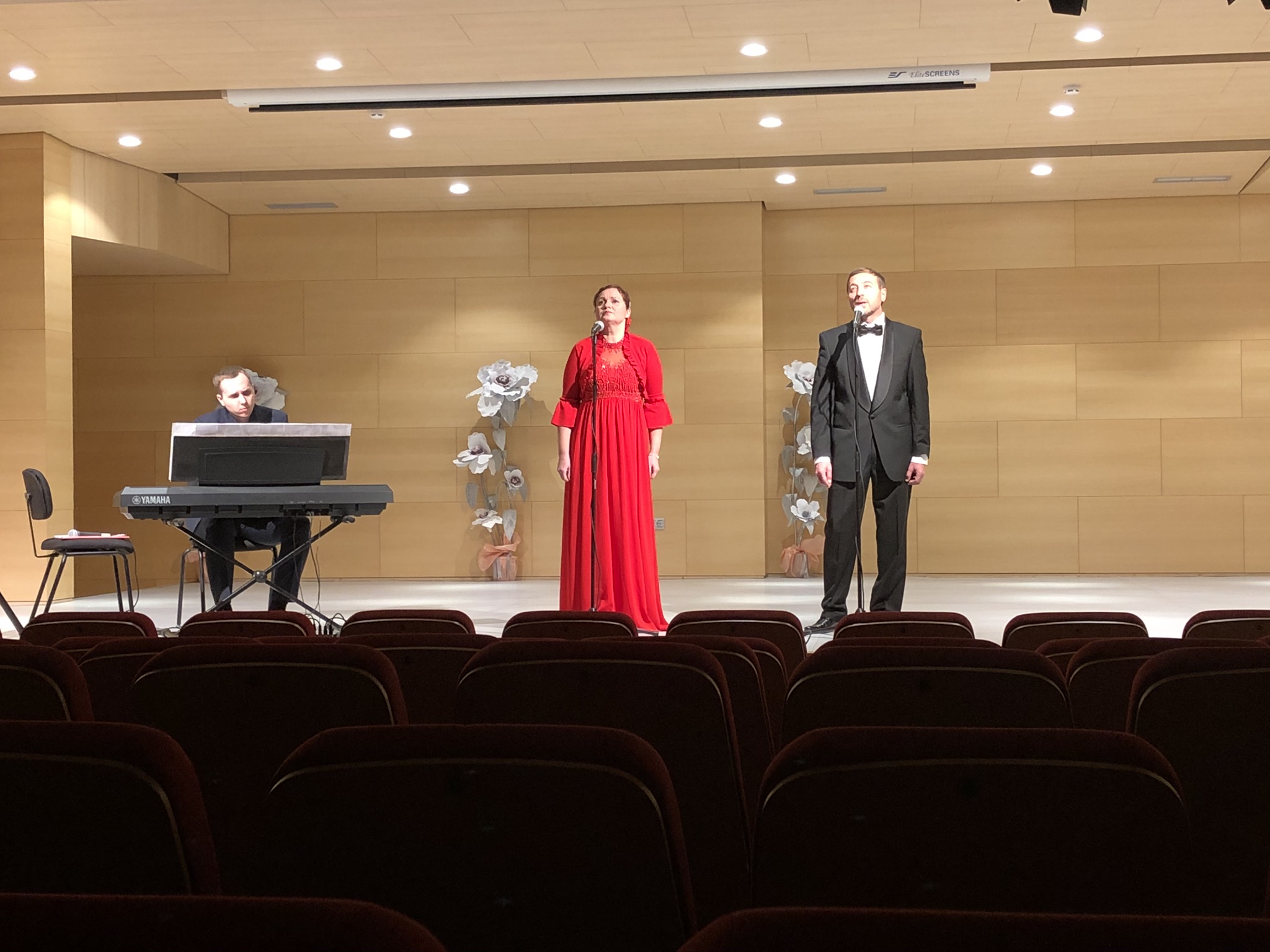 ‘Amor Fino’ realitza un gran espectacle de veu i piano a l'Auditori Municipal de Santa Magdalena
