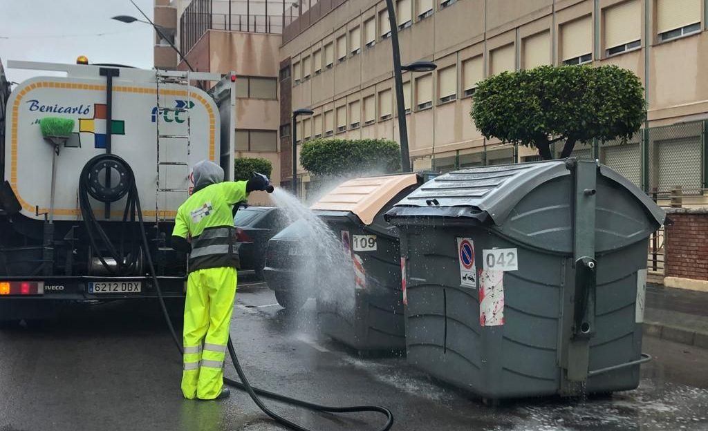 L'Ajuntament de Benicarló activa un protocol de neteja i manteniment dels contenidors