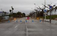 L'Ajuntament d'Alcanar tanca els accessos secundaris a les Cases per a evitar l'entrada de persones amb segona residència