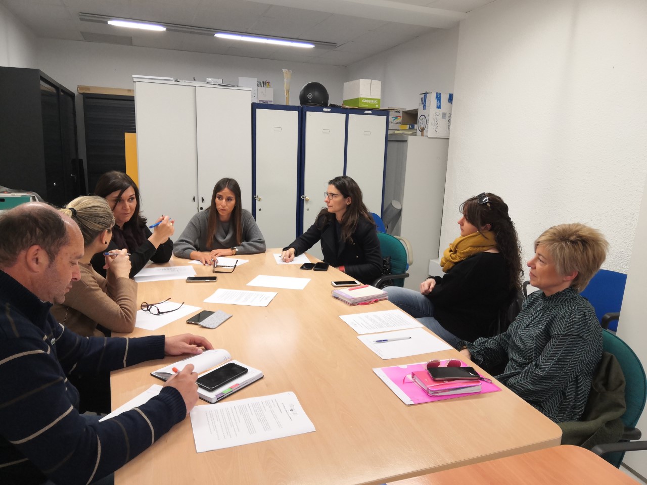 Peníscola constituïx el Consell de Comerç centrat en la dinamització del sector i en pal·liar el Top Manta en l’economia