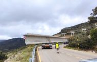 Comença la col·locació de les bigues en el viaducte del Port de Querol a Morella