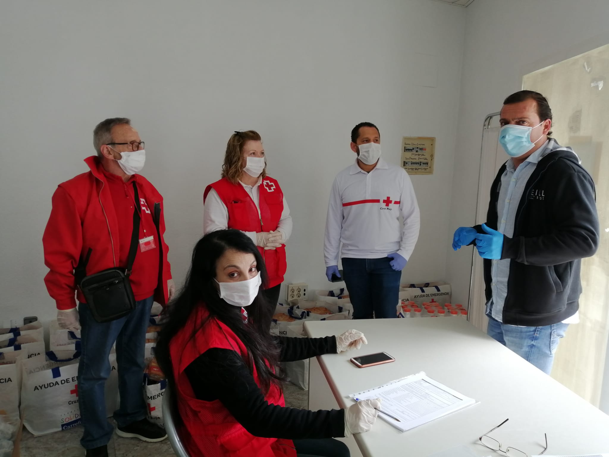 L’alcalde de Peníscola agraeix al col·lectiu local de Creu Roja la solidaritat i el treball de les voluntàries amb qui més ho necessiten