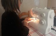 Les veïnes de Vilafranca es bolquen en la confecció de mascaretes