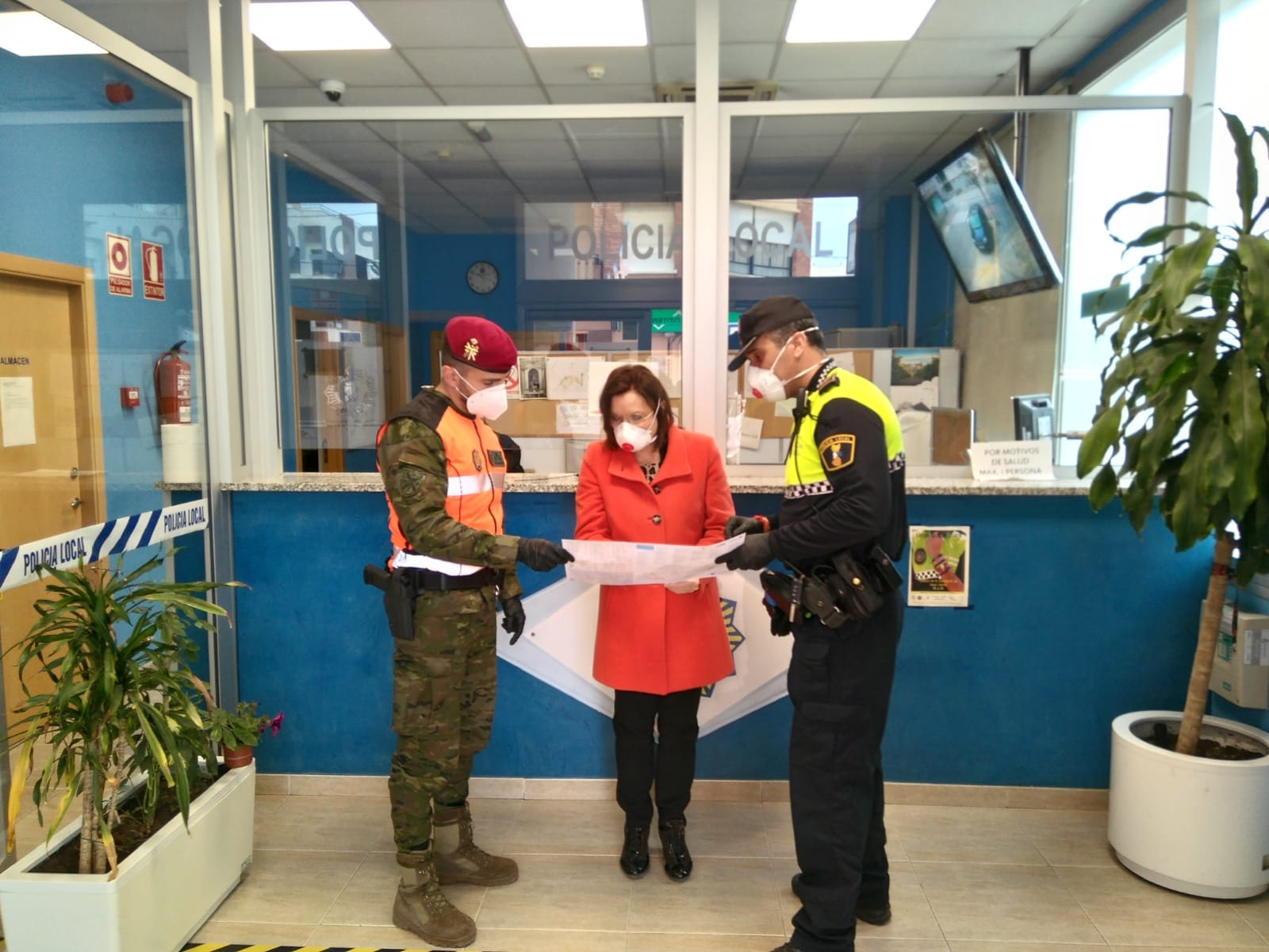 L'alcaldessa de Benicarló supervisa el dispositiu policial