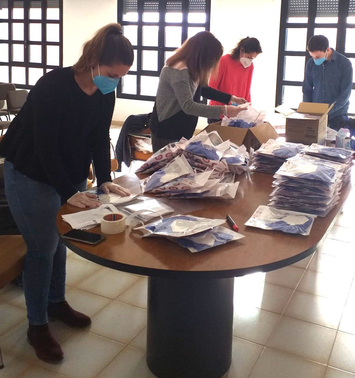 L’Ajuntament de Xert compra 700 mascaretes i 4200 guants per a repartir entre la població