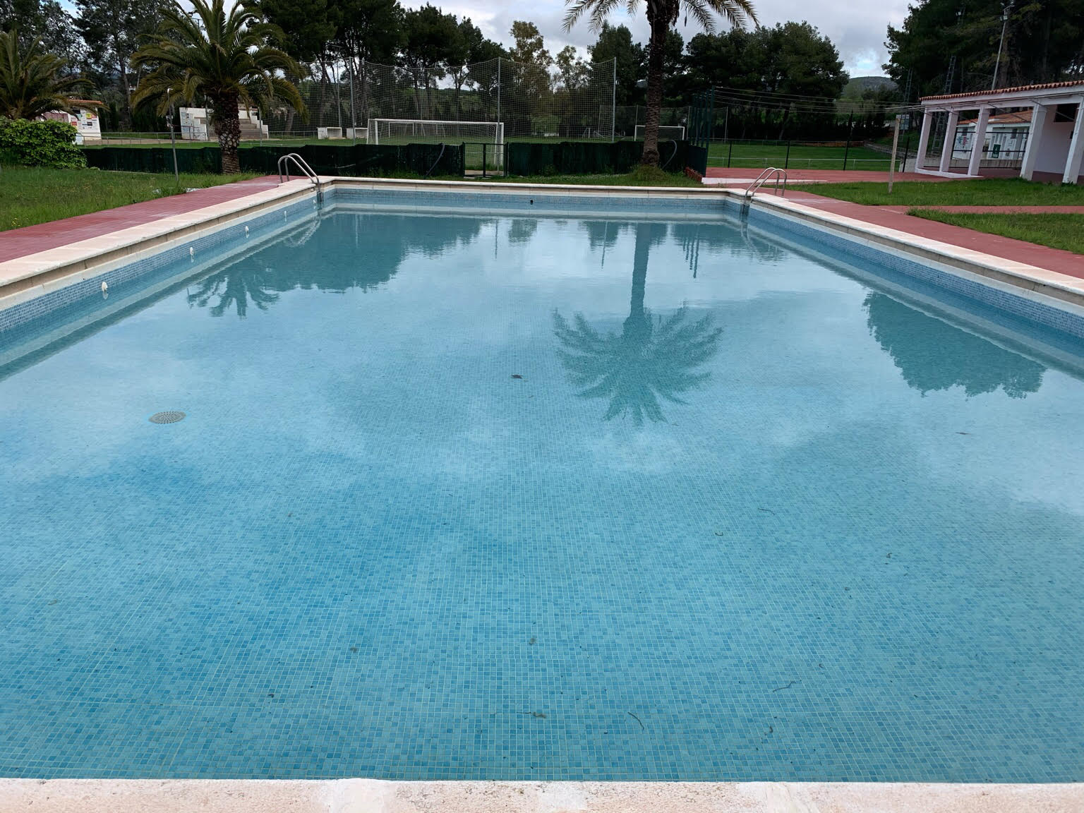 Les Coves de Vinromà finalitza els treballs de millora en la piscina infantil municipal