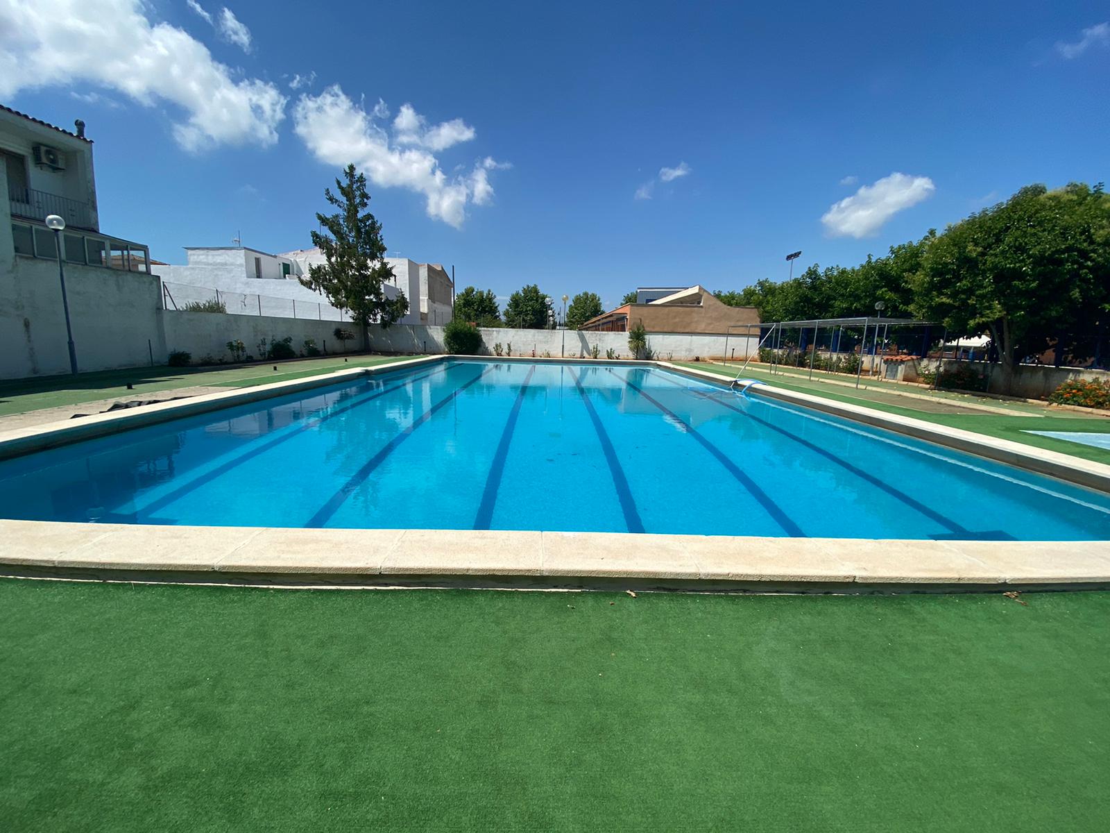 La piscina municipal d'Alcalà es prepara per a obrir el 23 de juny aplicant un protocol de seguretat i higiene