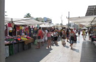 El Mercat del Dimecres de la roba de Benicarló es trasllada als voltants del Pavelló