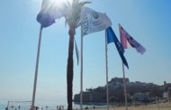 Peníscola hissa les banderes de qualitat a la platja Nord
