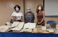 La Biblioteca Municipal de Vinaròs rep una donació de la vinarossenca Rosario Alfonso