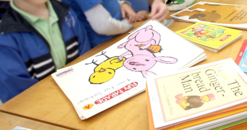 Educació i Sanitat comparteixen amb la resta d'administracions de l'Estat el model valencià de retorn a classe