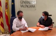 Alcalà-Alcossebre i Turisme CV signen el conveni perquè el CESAL d'Alcossebre siga l'extensió del CdT