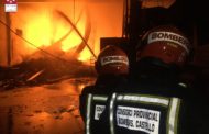 Continuen els treballs d'extinció en la planta de residus de Cervera del Maestre