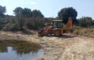 L'Ajuntament de Tírig neteja la bassa de la Valltorta