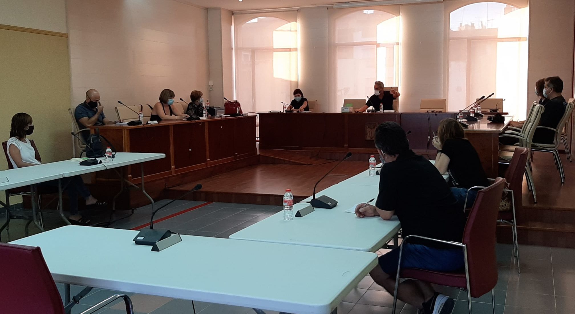 L’Ajuntament d’Alcanar es reuneix amb tota la comunitat educativa per a planificar l’inici de curs