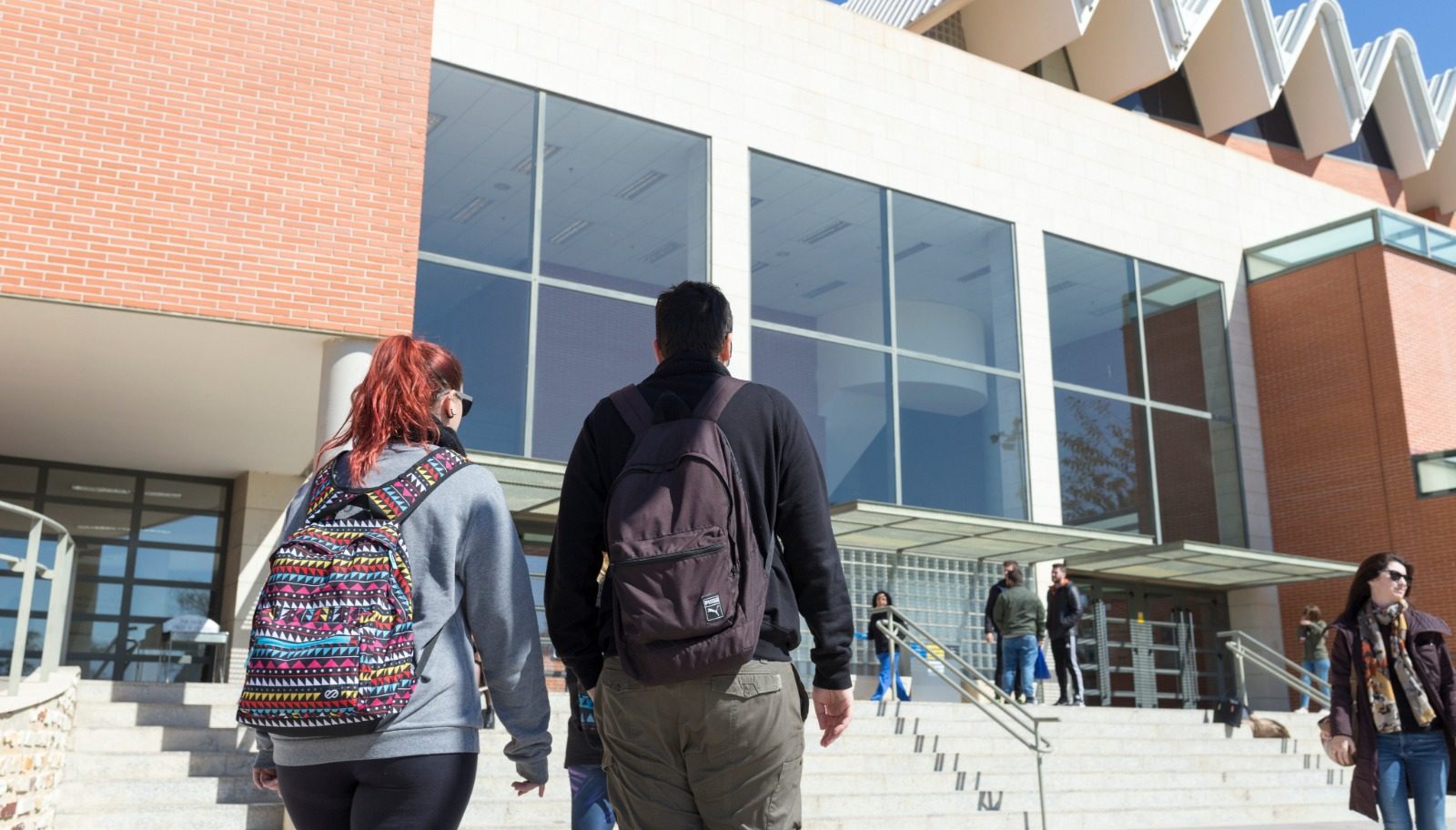 Universitats adjudica les ajudes per al transport universitari a 9.030 estudiants