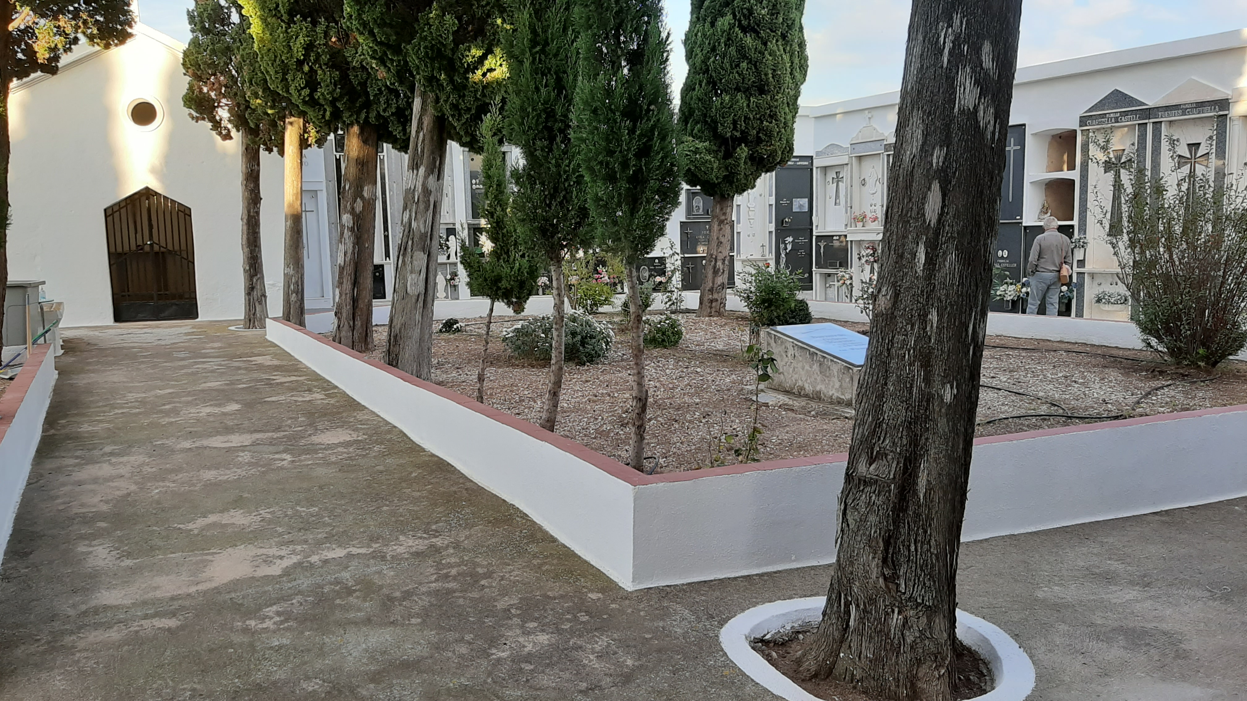 Sant Rafael del Riu condiciona el cementeri i reforça les mesures de seguretat de cara a Tots els Sants