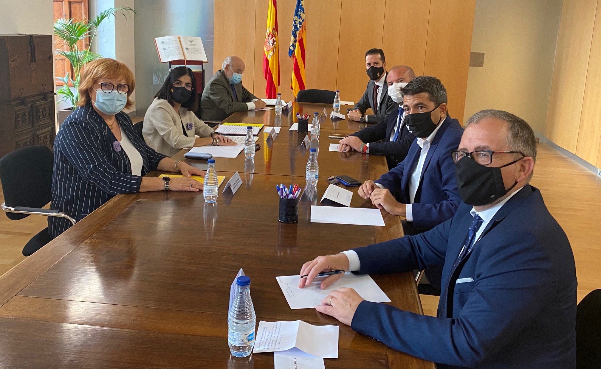 Martí planteja a la ministra Política Territorial la urgència d'agilitar els tràmits administratius en els xicotets ajuntaments