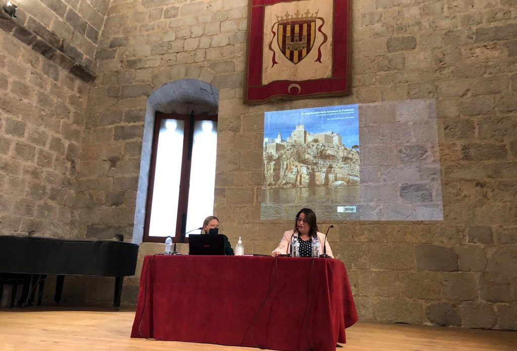 Peníscola descobreix els detalls de la rehabilitació del castell en una conferència de Pepa Balaguer