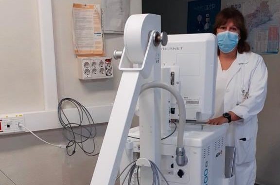 L'Hospital Comarcal de Vinaròs compta amb un nou equip portàtil de radiografia digital