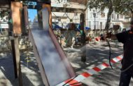La Sénia realitza cada matí la higienització dels parcs infantils