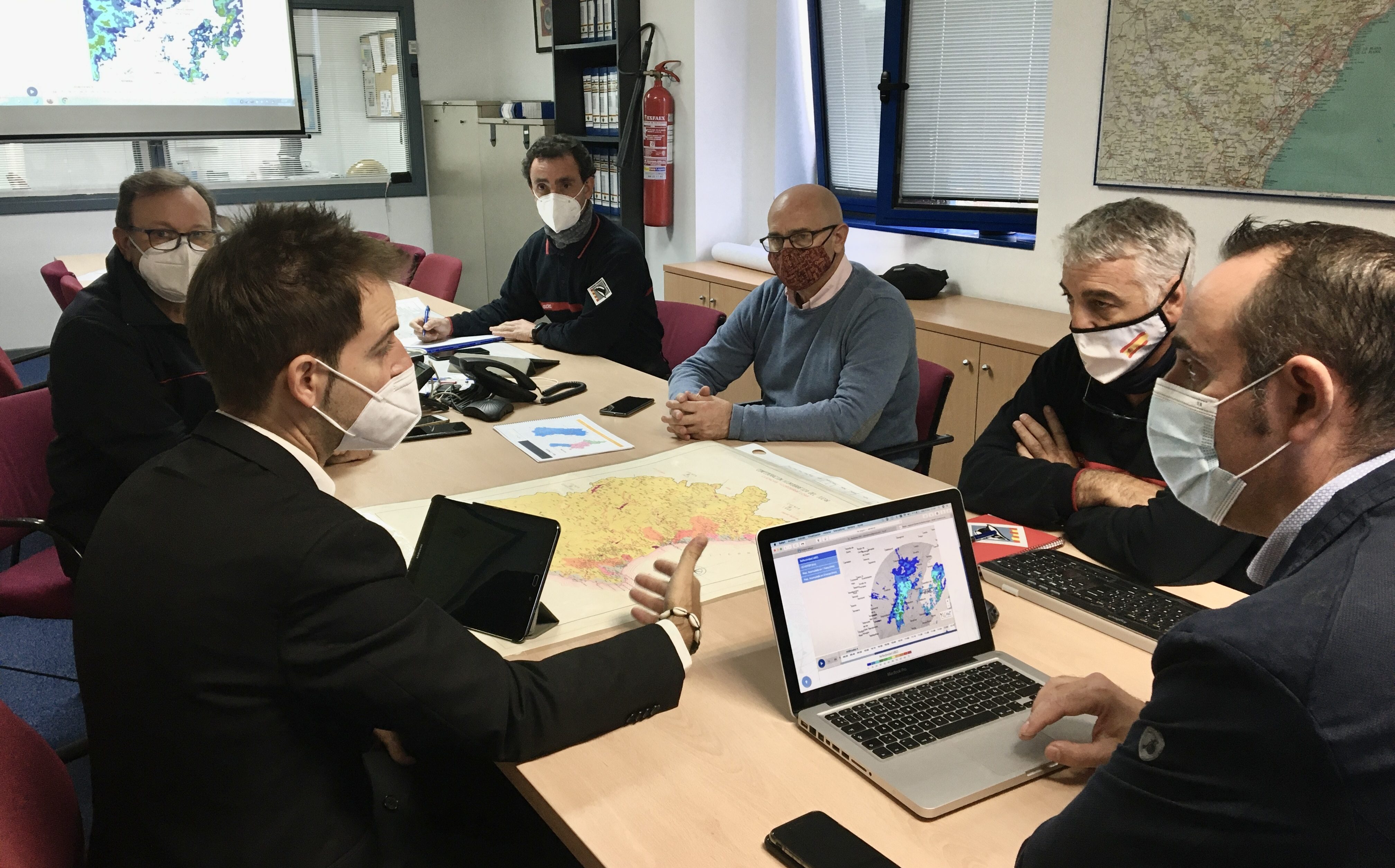 El Consorci de Bombers prepara el dispositiu davant l'alerta taronja per fortes pluges