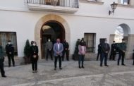 L'Ajuntament de Peníscola s'ha sumat al minut de silenci per les víctimes de la violència de gènere