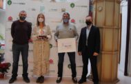 Alcalà-Alcossebre renova les tres flors d'honor atorgades per Viles en Flor