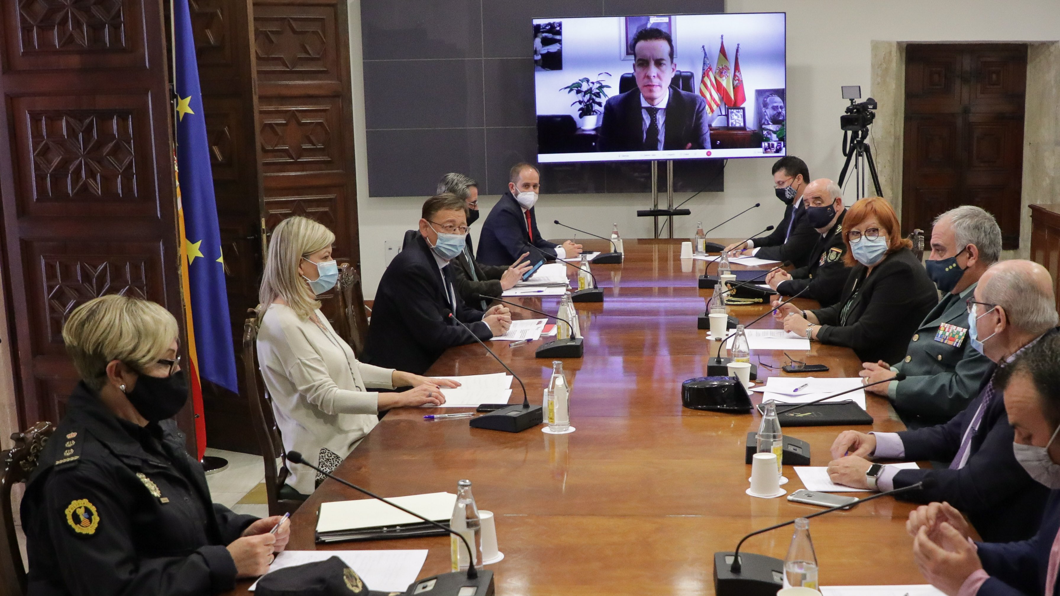 Generalitat, Delegació del Govern i FVMP acorden reforçar la vigilància per al compliment de les mesures