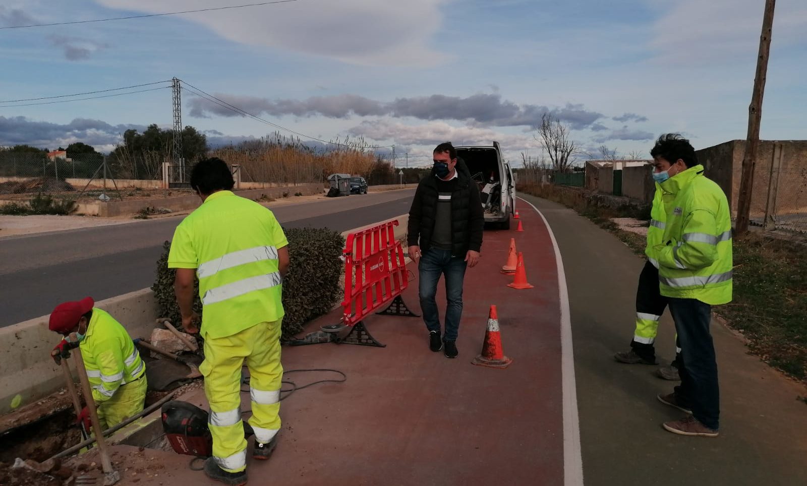 L'Ajuntament de Peníscola inicia les obres d'instal·lació d'enllumenat públic en la carretera Peníscola-Benicarló