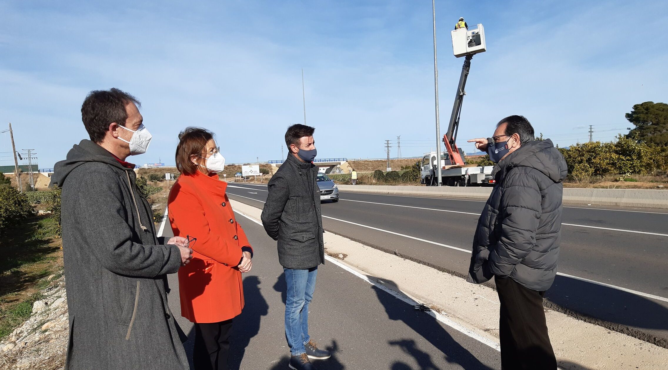 Benicarló millora la il·luminació de la carretera del Polígon El Collet