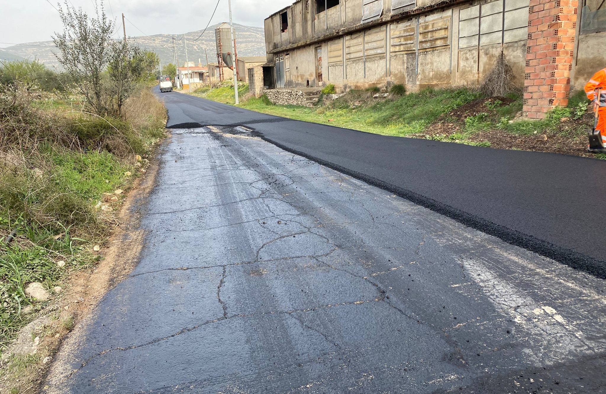 Finalitza la primera fase d'asfaltat del Camí Catí de Tírig
