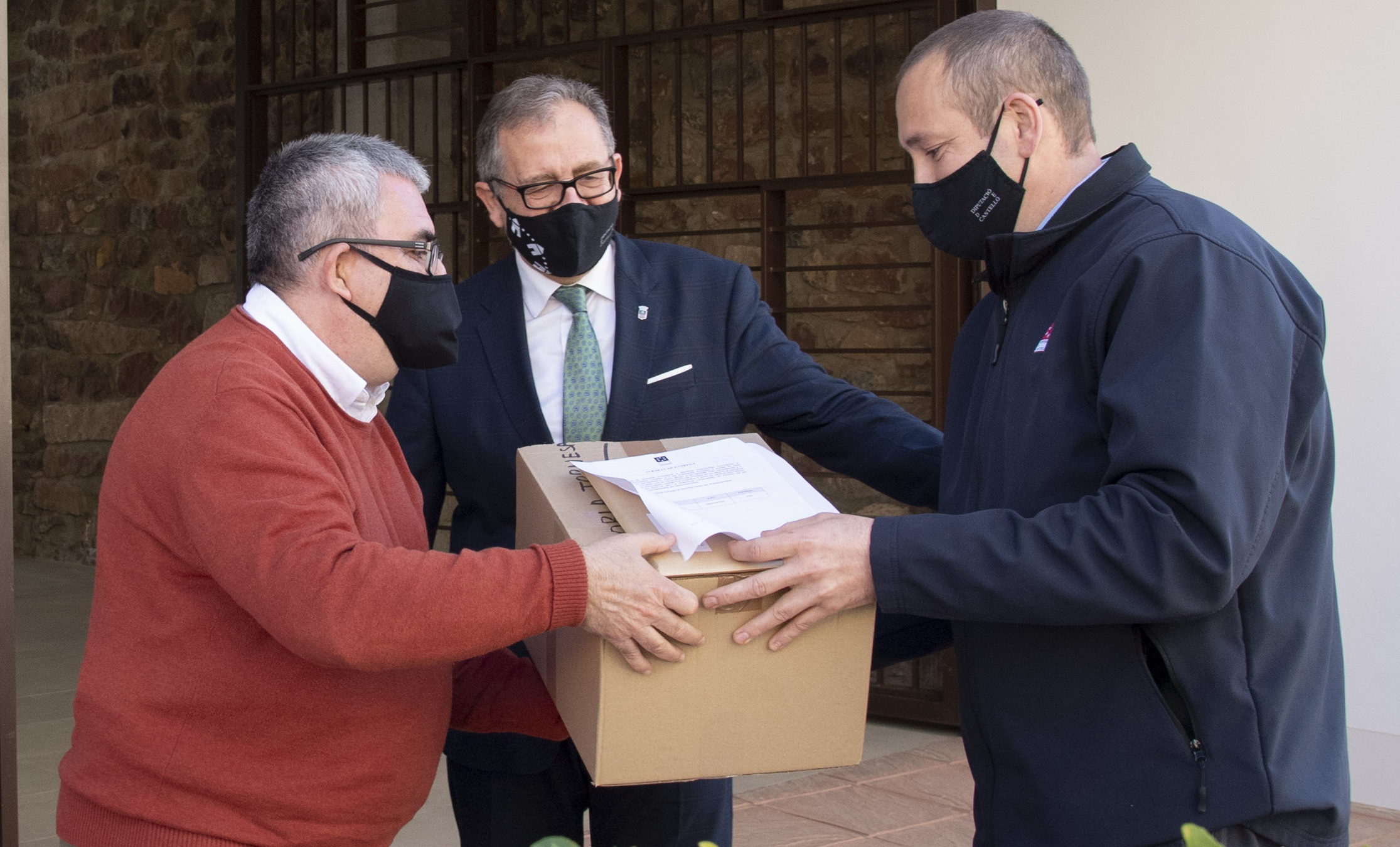 25.000 quilòmetres recorreguts i més de 600.000 màscares repartides pel Parc Mòbil de la Diputació