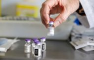 Sanitat notifica 10 casos d'esdeveniments adversos per cada 1.000 dosi administrades de vacuna