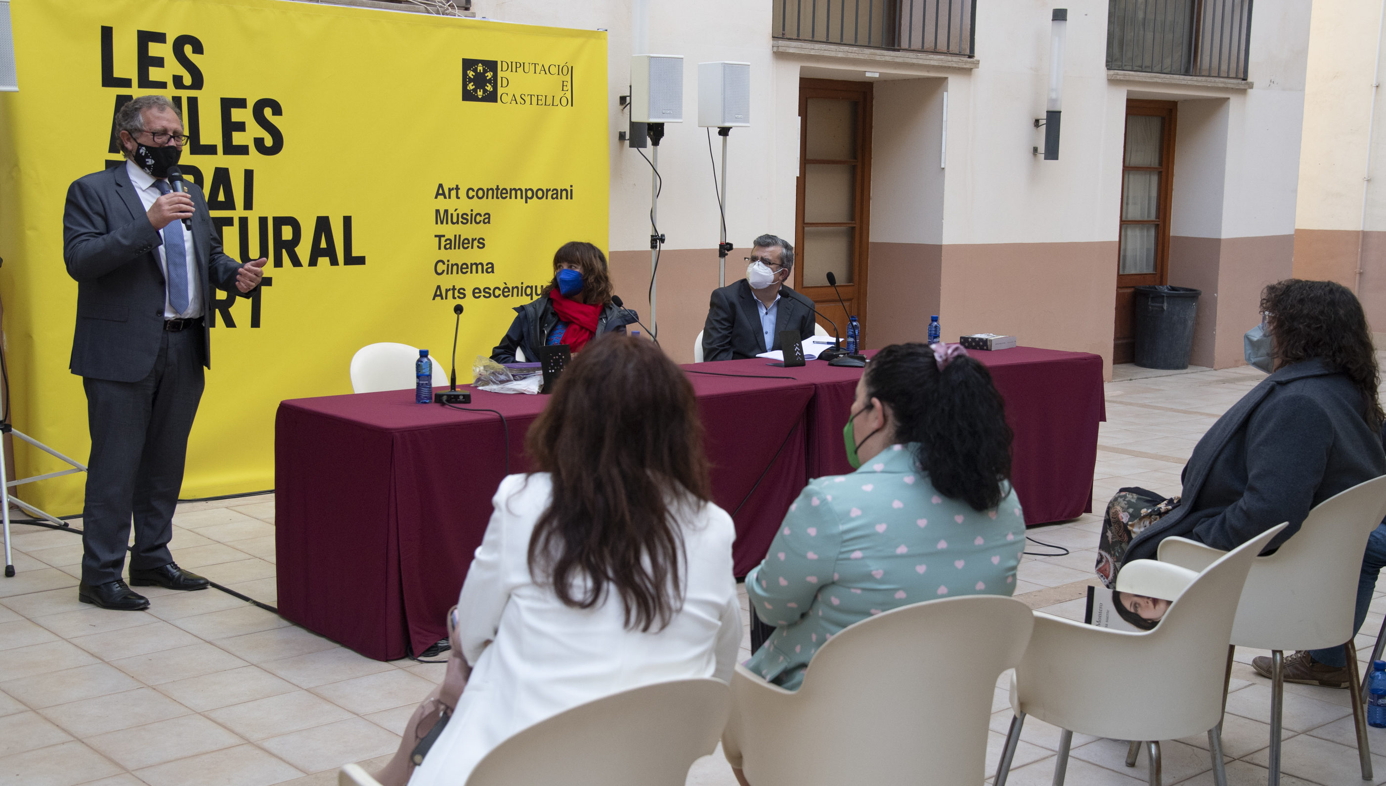Martí destaca la trajectòria literària de Rosa Montero en el lliurament del premi de Castelló Negre