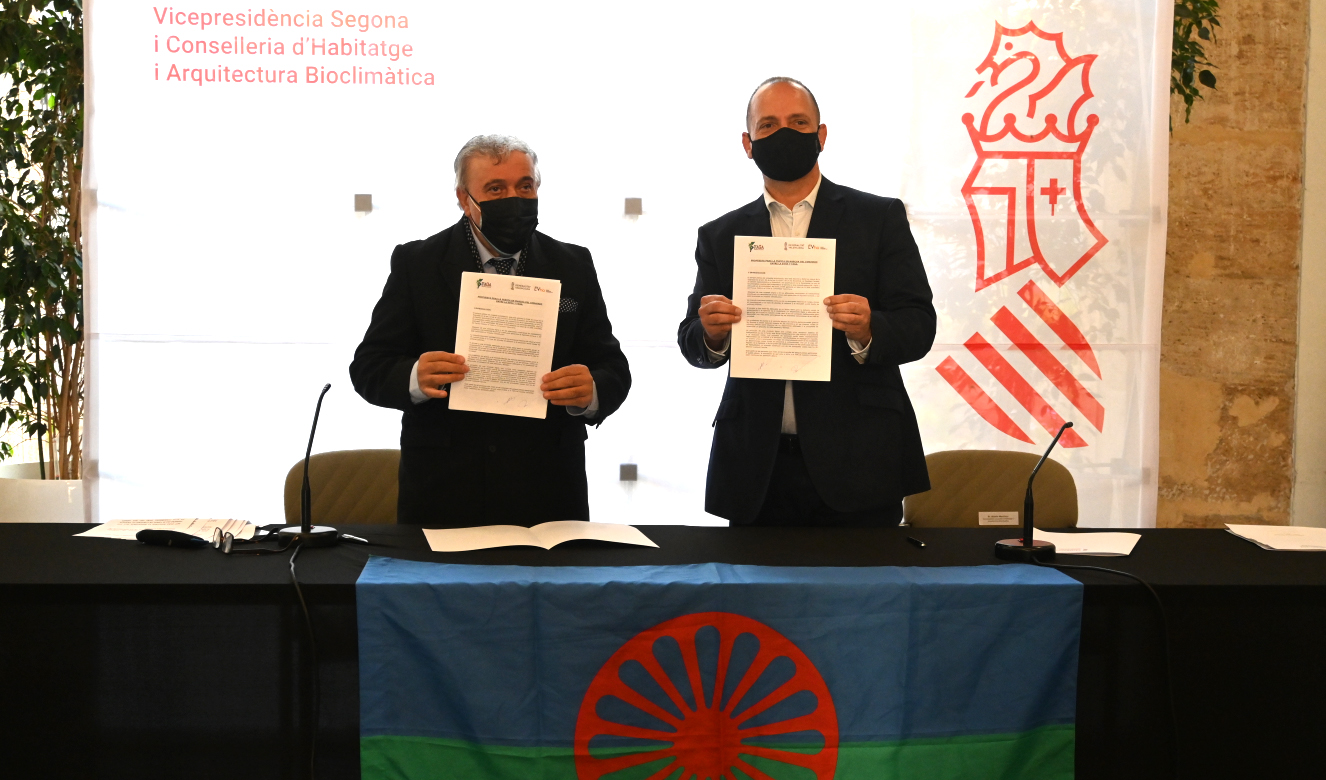 Habitatge i les Associacions Gitanes signen un acord en matèria de vivenda
